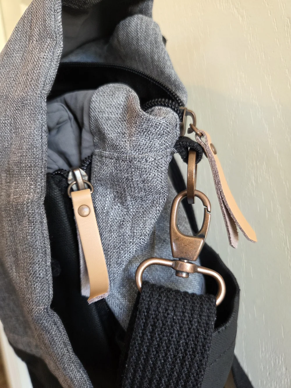 Petunia Pickle Bottom Boxy Diaper Backpack Or Shoulder Bag Black Charcoal Grey
